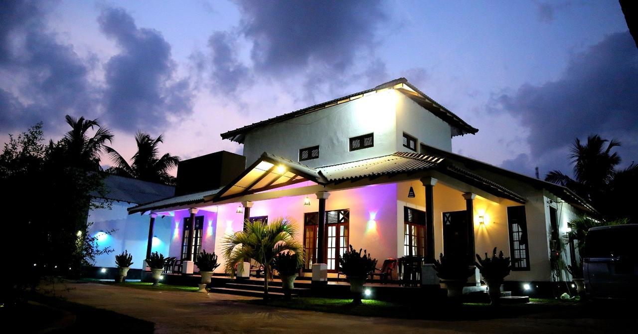 Grand Hilton Hotel Negombo Eksteriør bilde